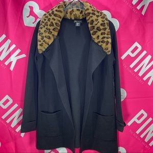 BNWT Jones New York Sweater Cardigan Black Cheetah Leopard Fur Collar Medium